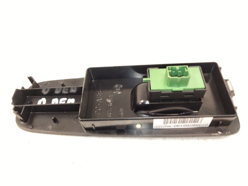 Recambio de mando elevalunas delantero derecho para fiat ducato caja/chasis (250_) 160 multijet 2,3 d referencia OEM IAM 7356765