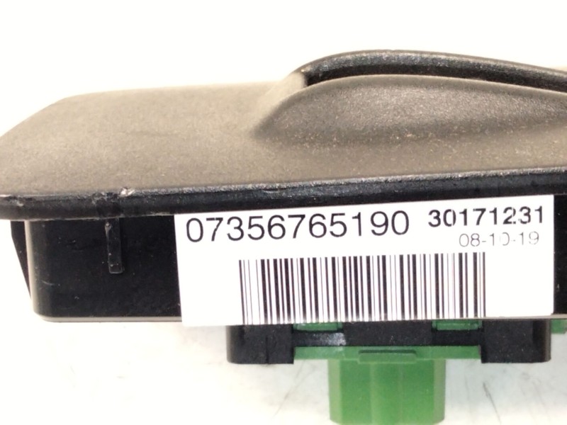 Recambio de mando elevalunas delantero derecho para fiat ducato caja/chasis (250_) 160 multijet 2,3 d referencia OEM IAM 7356765