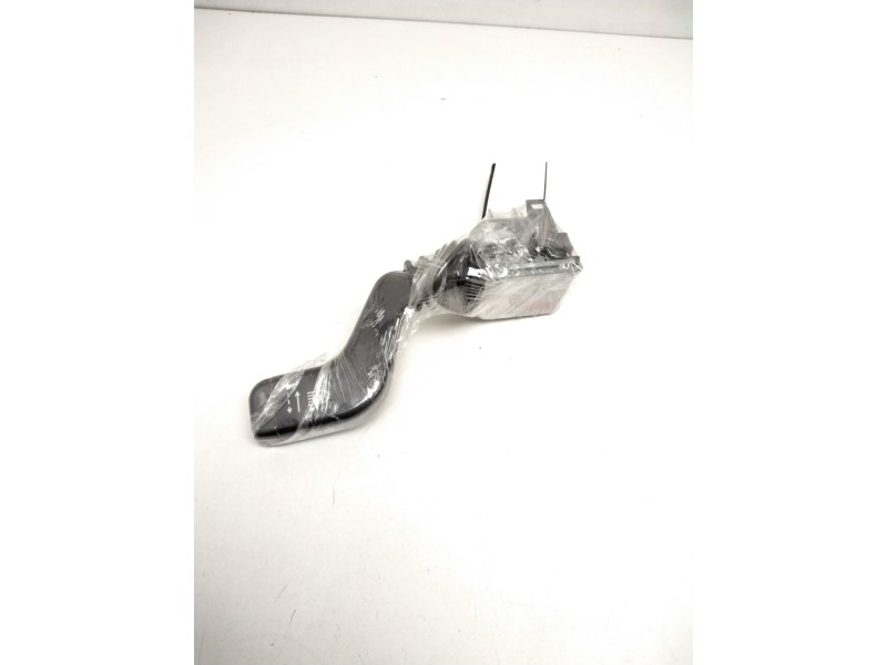 Recambio de mando intermitentes para opel kadett e gls berlina referencia OEM IAM 440233EFA10  