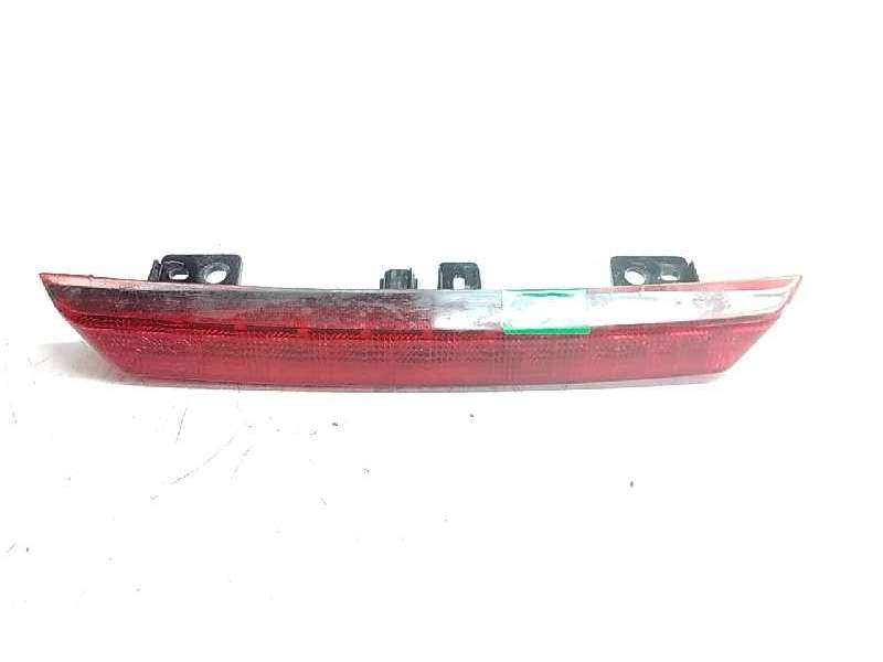 Recambio de luz central de freno para mazda cx-3 referencia OEM IAM B45C51580  