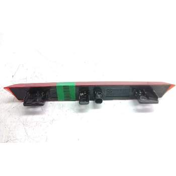 Recambio de luz central de freno para mazda cx-3 referencia OEM IAM B45C51580  