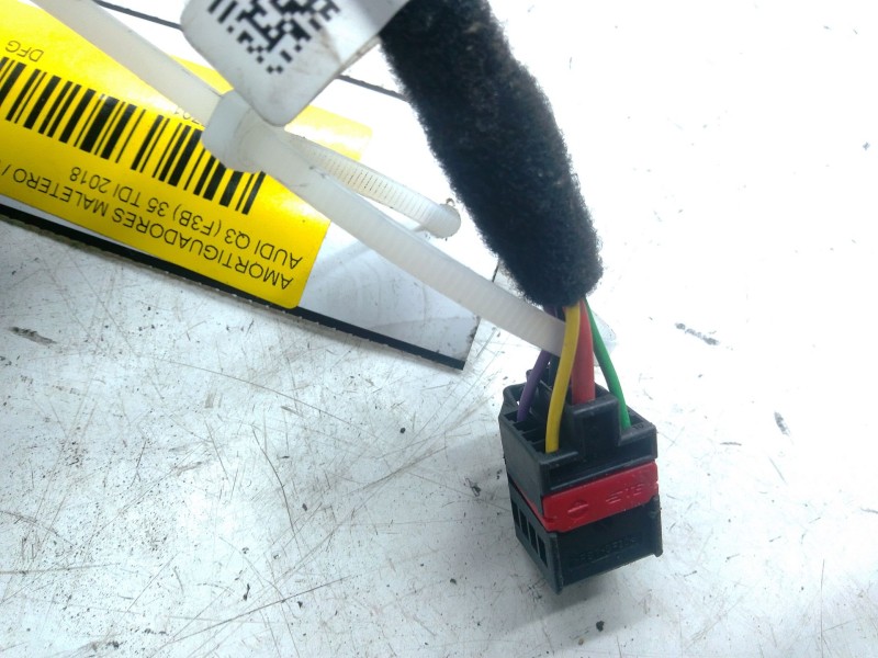 Recambio de amortiguadores maletero / porton para audi q3 (f3b) 35 tdi referencia OEM IAM 83A827851A  