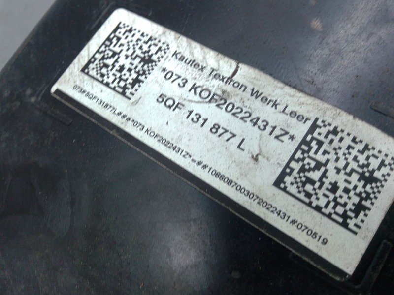 Recambio de deposito adblue para audi q3 (f3b) 35 tdi referencia OEM IAM 5QF131877L  