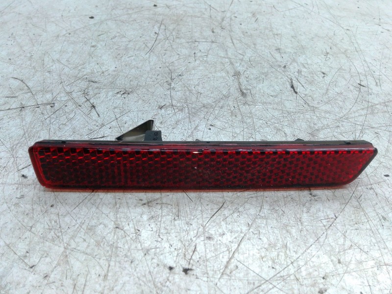 Recambio de reflector derecho paragolpes trasero para fiat doblo cargo (263_) 1.3 d multijet (263wxu1a) referencia OEM IAM 51810