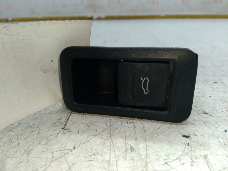 Recambio de pulsador maletero para audi q3 (f3b) 35 tdi referencia OEM IAM 83A959831  