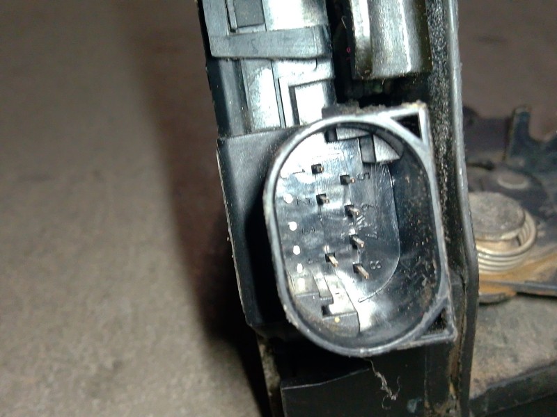 Recambio de cerradura puerta delantera izquierda para bmw x5 (e53) 3.0d referencia OEM IAM 51218402537  