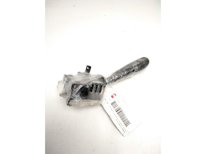Recambio de mando intermitentes para toyota yaris (ncp1/nlp1/scp1) 1.3 linea luna referencia OEM IAM 1736482 6481009 