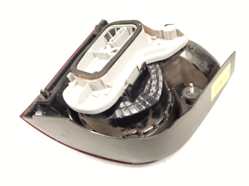 Recambio de piloto trasero izquierdo para volkswagen polo iv (9n_, 9a_) 1.4 16v referencia OEM IAM   