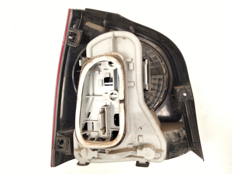 Recambio de piloto trasero derecho para volkswagen polo iv (9n_, 9a_) 1.4 16v referencia OEM IAM   