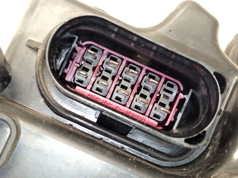 Recambio de faro derecho para volkswagen polo iv (9n_, 9a_) 1.4 16v referencia OEM IAM   