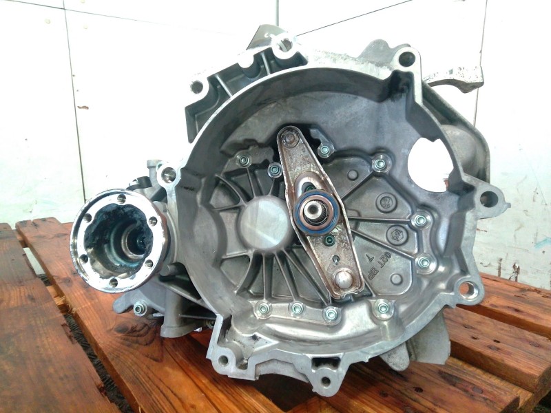 Recambio de caja cambios para volkswagen polo iv (9n_, 9a_) 1.4 16v referencia OEM IAM 02T301103K  