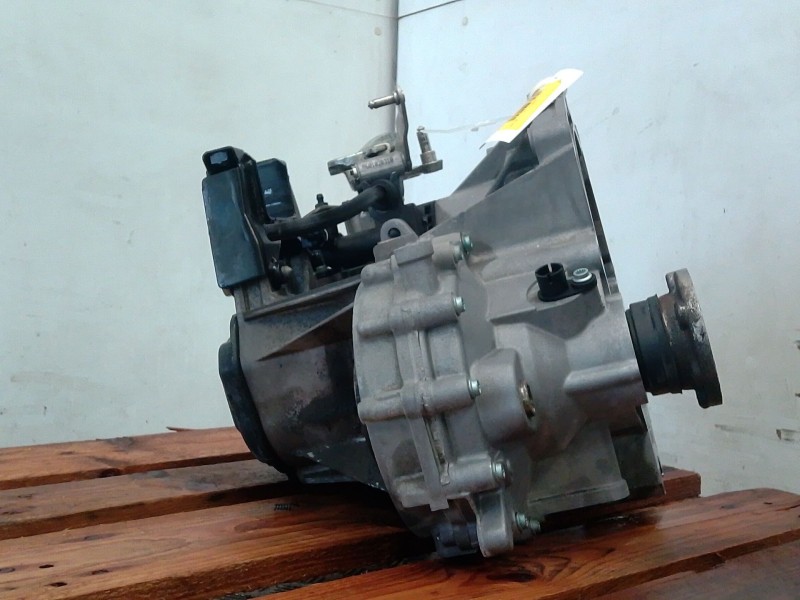 Recambio de caja cambios para volkswagen polo iv (9n_, 9a_) 1.4 16v referencia OEM IAM 02T301103K  