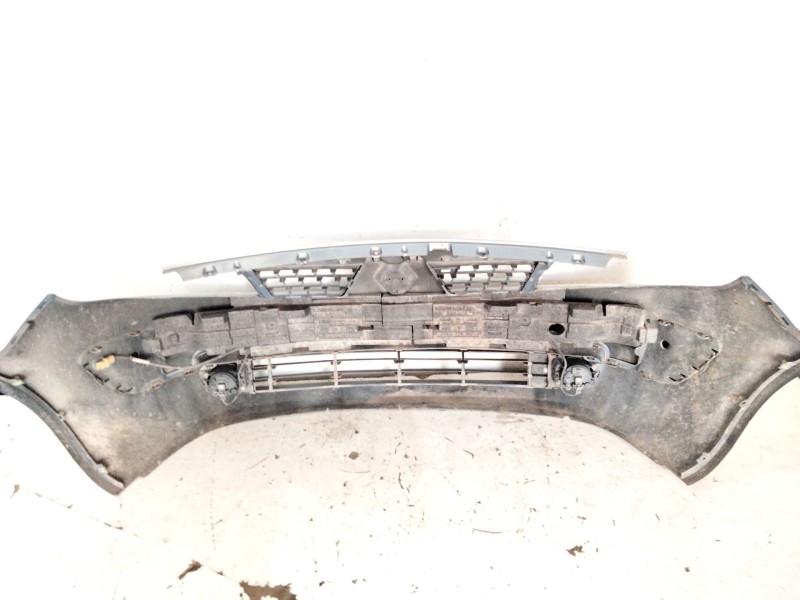 Recambio de paragolpes delantero para renault scénic ii (jm0/1_) 1.5 dci (jm02, jm13) referencia OEM IAM 7701477299  