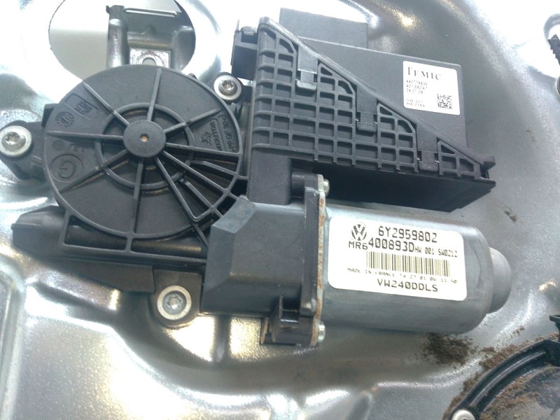 Recambio de elevalunas delantero izquierdo para volkswagen polo iv (9n_, 9a_) 1.4 16v referencia OEM IAM   