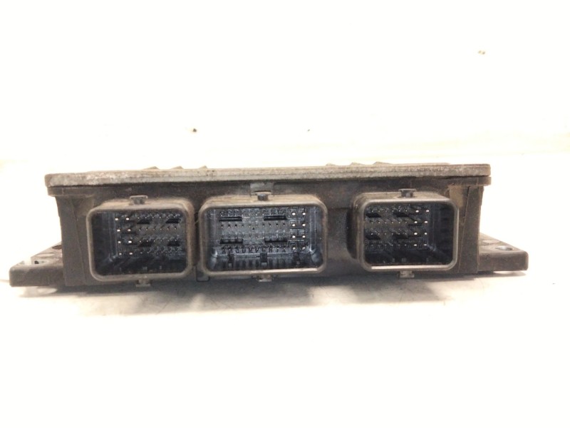 Recambio de centralita motor uce para renault grand scénic ii (jm0/1_) 1.5 dci (jm02, jm13) referencia OEM IAM   