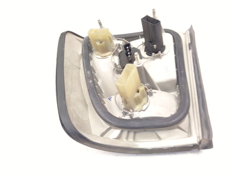 Recambio de piloto trasero izquierdo para bmw 5 (e34) 525 tds referencia OEM IAM   