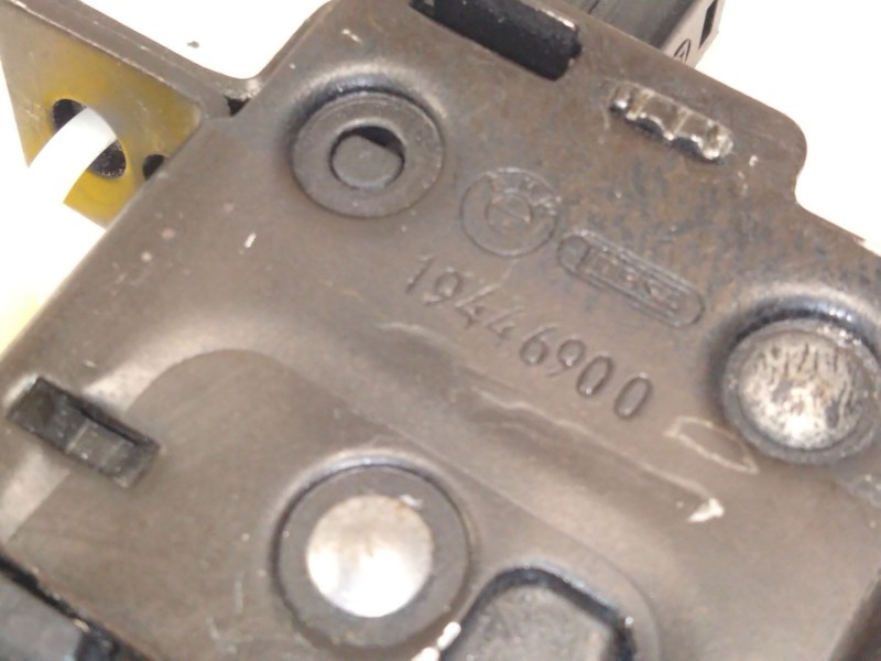 Recambio de cerradura maletero / porton para bmw 5 (e34) 525 tds referencia OEM IAM   
