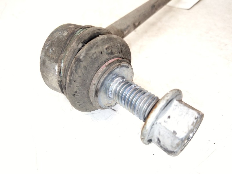 Recambio de bieleta estabilizadora delantera derecha para land rover range rover evoque (l538) 2.0 d referencia OEM IAM   