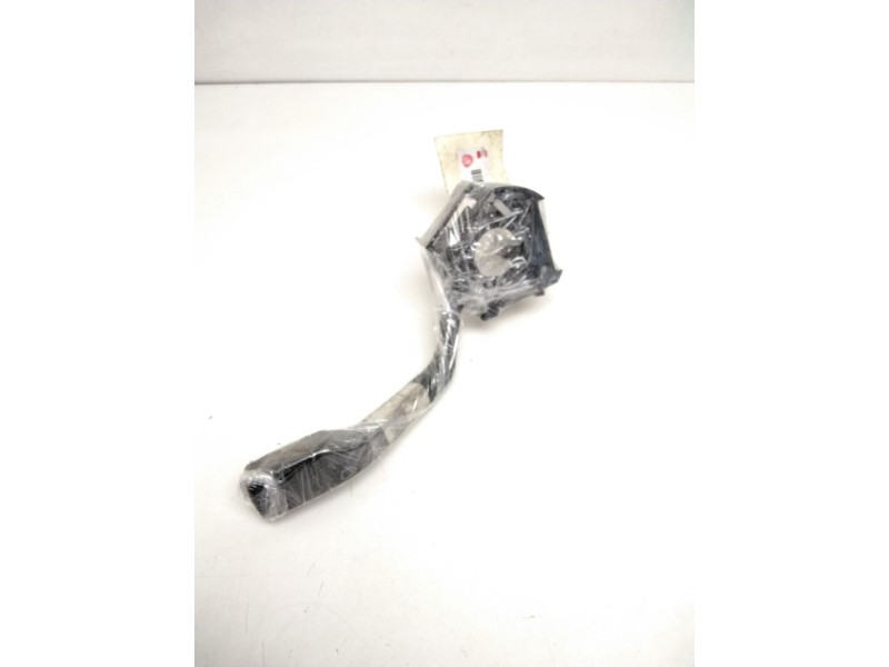 Recambio de mando limpia para volkswagen polo (801/803) referencia OEM IAM BK7 37026 