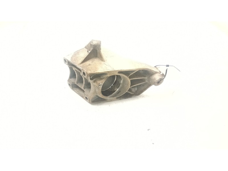 Recambio de soporte motor delantero para mercedes-benz vito mixto 06.2003  111 cdi compacto (639.601) referencia OEM IAM A646223