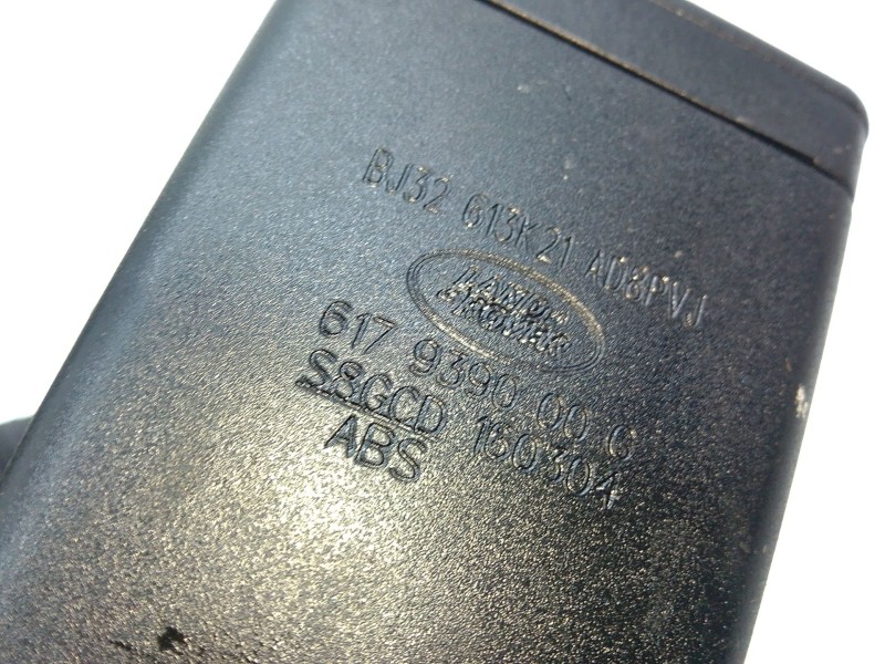 Recambio de enganche cinturon trasero derecho para land rover range rover evoque (l538) 2.0 d referencia OEM IAM BJ32613K21  