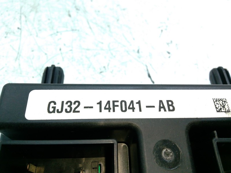 Recambio de caja fusibles para land rover range rover evoque (l538) 2.0 d referencia OEM IAM GJ3214F041AB  