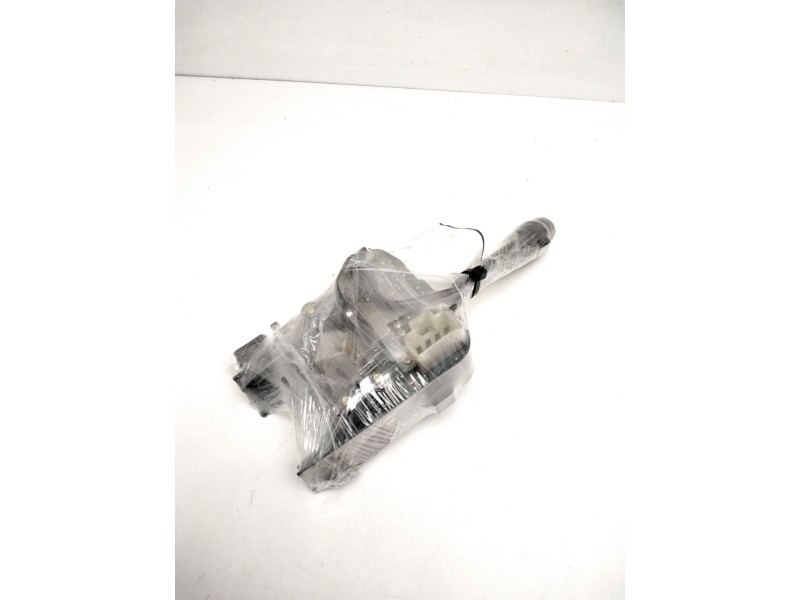 Recambio de mando limpia para nissan sunny berlina (n13) referencia OEM IAM 1730A MANDO LIMPIA NISSAN SUNNY 30972