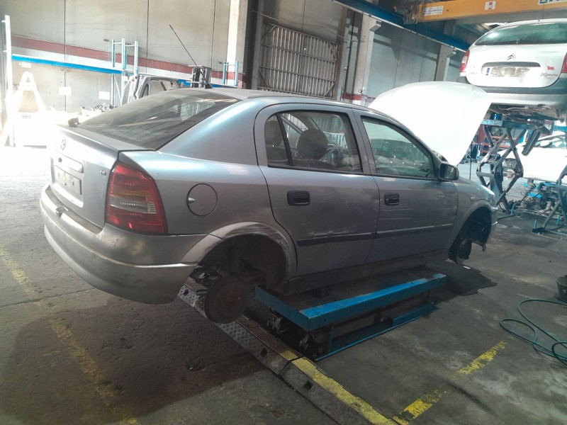 opel astra g hatchback (t98) del año 2004