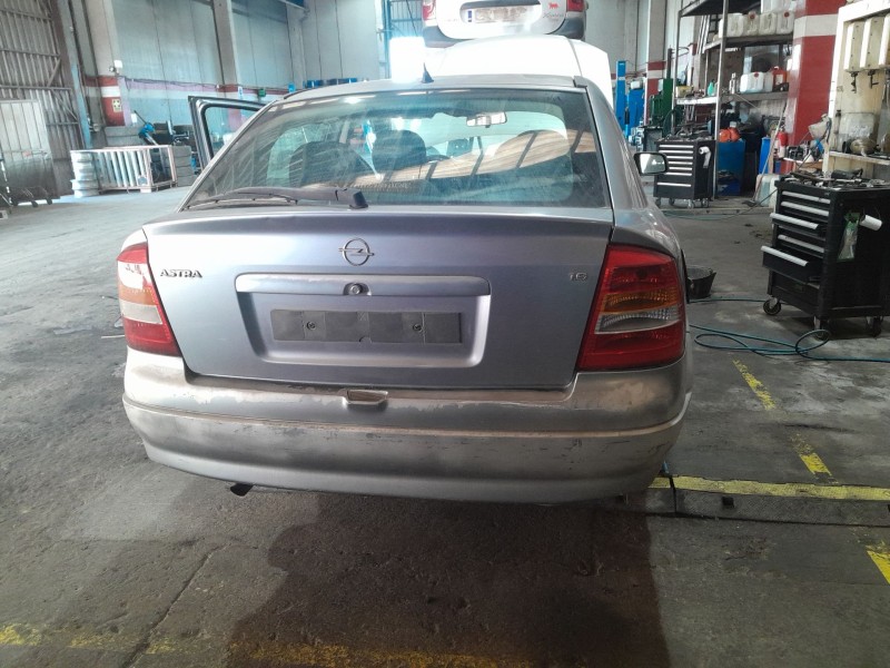 opel astra g hatchback (t98) del año 2004