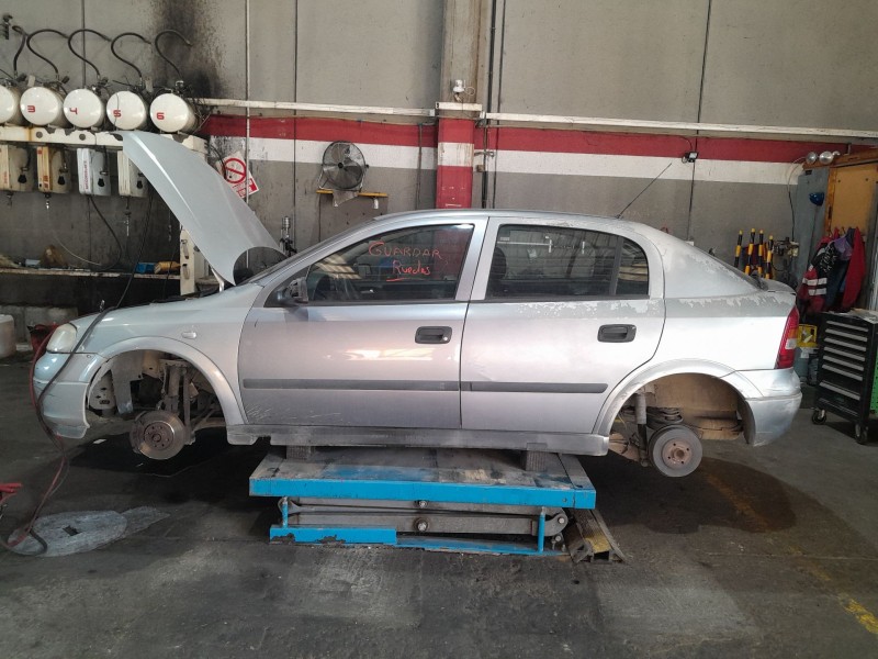 opel astra g hatchback (t98) del año 2004