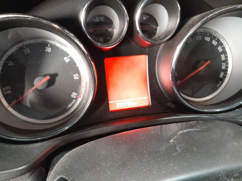 opel insignia a sports tourer (g09) del año 2011