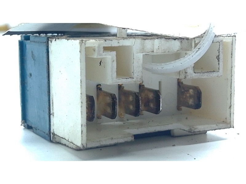 Recambio de mando elevalunas delantero derecho para fiat doblo monospace (119_, 223_) 1.9 jtd referencia OEM IAM   