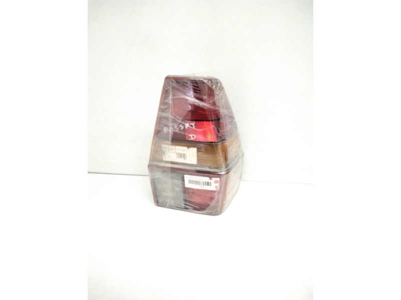 Recambio de piloto trasero derecho para volkswagen passat (321/323/331) referencia OEM IAM 321945112J  28517