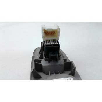 Recambio de mando elevalunas delantero derecho para nissan almera tino (v10m) básico referencia OEM IAM 80960BU700  