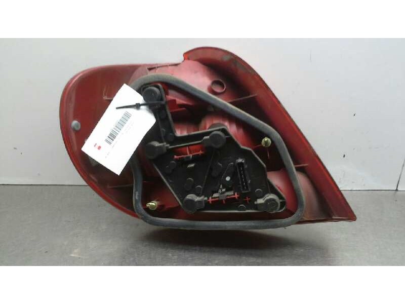 Recambio de piloto trasero derecho para toyota avensis berlina (t 22) 2.0 td luna (5-ptas.) referencia OEM IAM VALEO 2328  