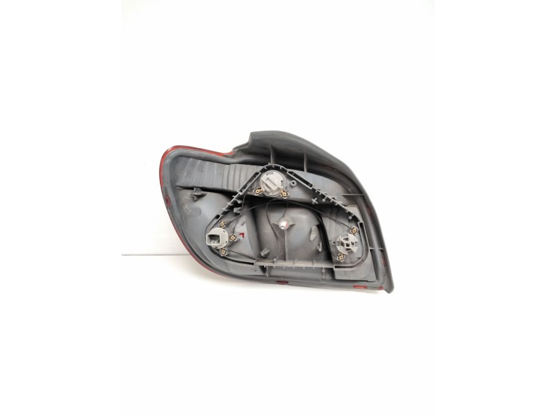 Recambio de piloto trasero derecho para toyota yaris (ksp9/scp9/nlp9) básico referencia OEM IAM KOITO 52004  