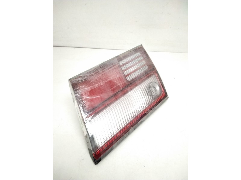 Recambio de piloto trasero izquierdo interior para toyota carina (t19) referencia OEM IAM A50RH  