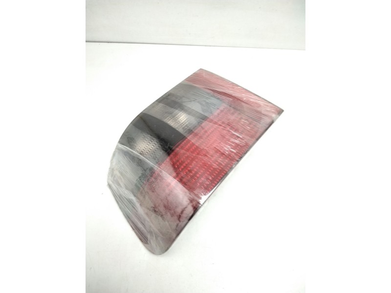 Recambio de piloto trasero izquierdo para seat ibiza (6k) básico referencia OEM IAM 6K6945111E A2810881 96223900