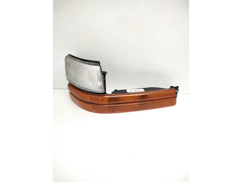 Recambio de piloto delantero derecho para chrysler voyager (gs) 2.5 td se grand voyager referencia OEM IAM HSG4399712 A00158622 