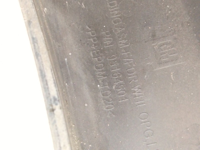 Recambio de aletin delantero izquierdo para opel mokka / mokka x (j13) 1.6 cdti (_76) referencia OEM IAM 95164501  