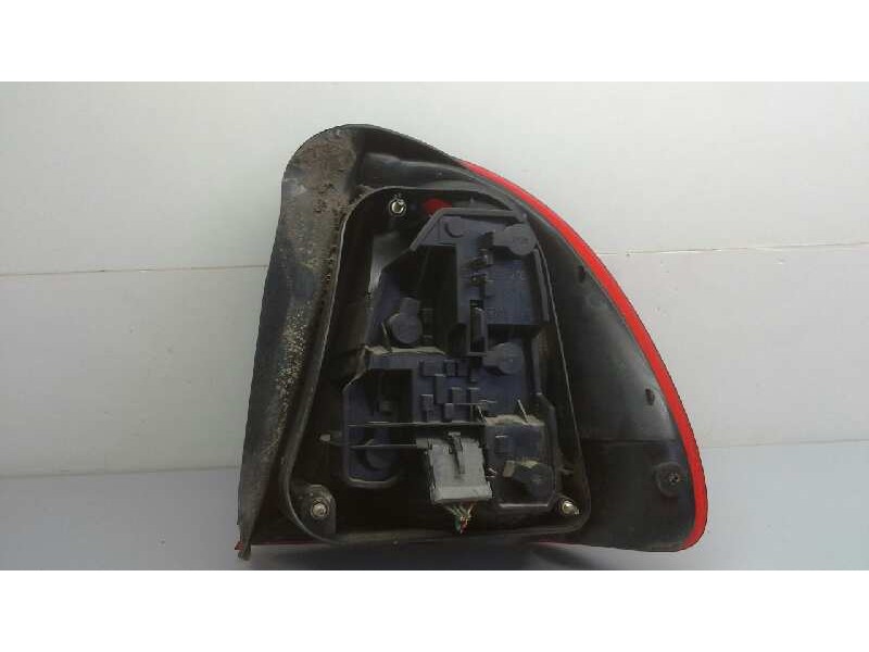 Recambio de piloto trasero izquierdo para mg serie 45 (rt) classic (4-ptas.) referencia OEM IAM XFB101010  