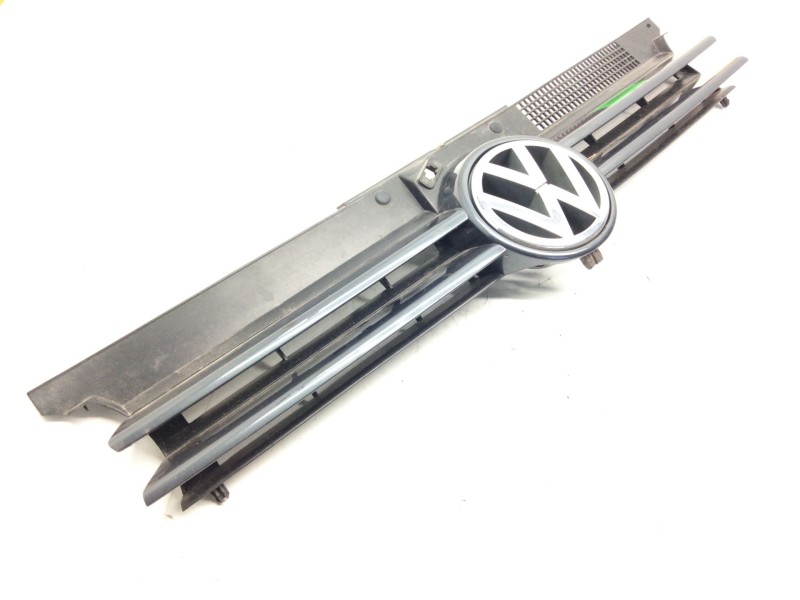Recambio de rejilla delantera para volkswagen golf iv berlina (1j1) 1.6 referencia OEM IAM 1J0853651F  