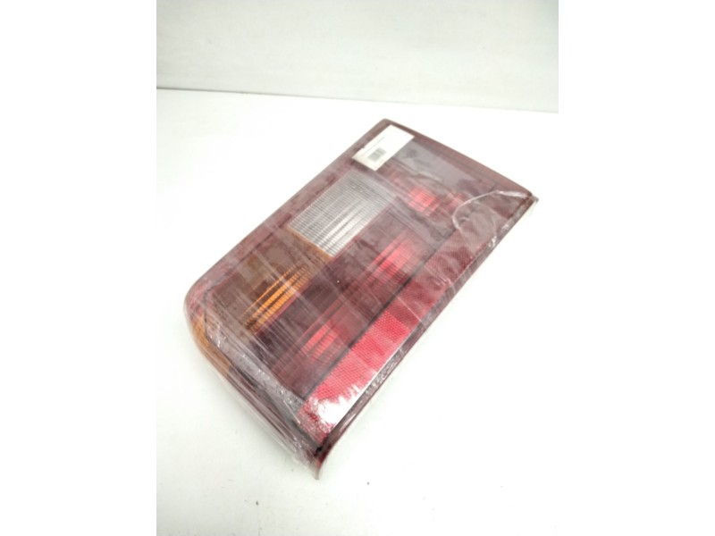 Recambio de piloto trasero izquierdo para rover montego 1.6 referencia OEM IAM 023403 AK0217347 38090