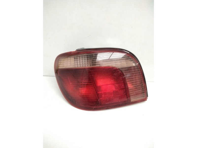 Recambio de piloto trasero izquierdo para toyota yaris (ksp9/scp9/nlp9) básico referencia OEM IAM KOITO 5308701L KOITO 52005 