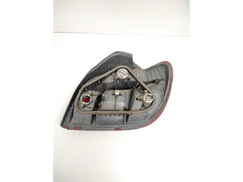 Recambio de piloto trasero izquierdo para toyota yaris (ksp9/scp9/nlp9) básico referencia OEM IAM KOITO 5308701L KOITO 52005 