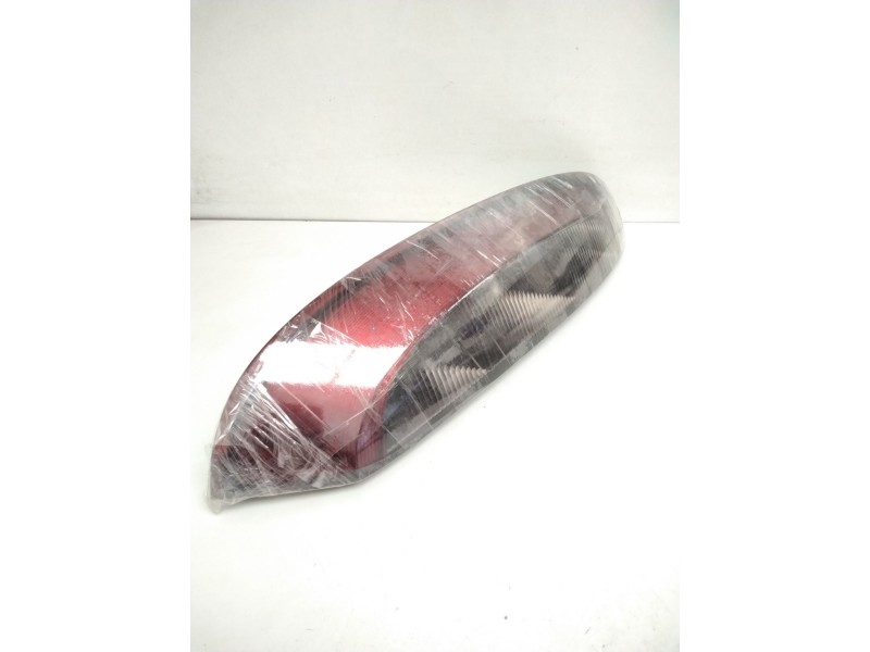 Recambio de piloto trasero derecho para opel corsa c club referencia OEM IAM 09114337 89302181 