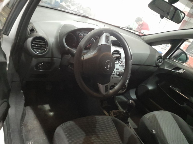 opel corsa d (s07) del año 2012