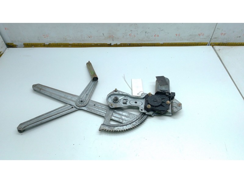 Recambio de elevalunas delantero izquierdo para peugeot 205 ii (20a/c) 1.7 diesel referencia OEM IAM   