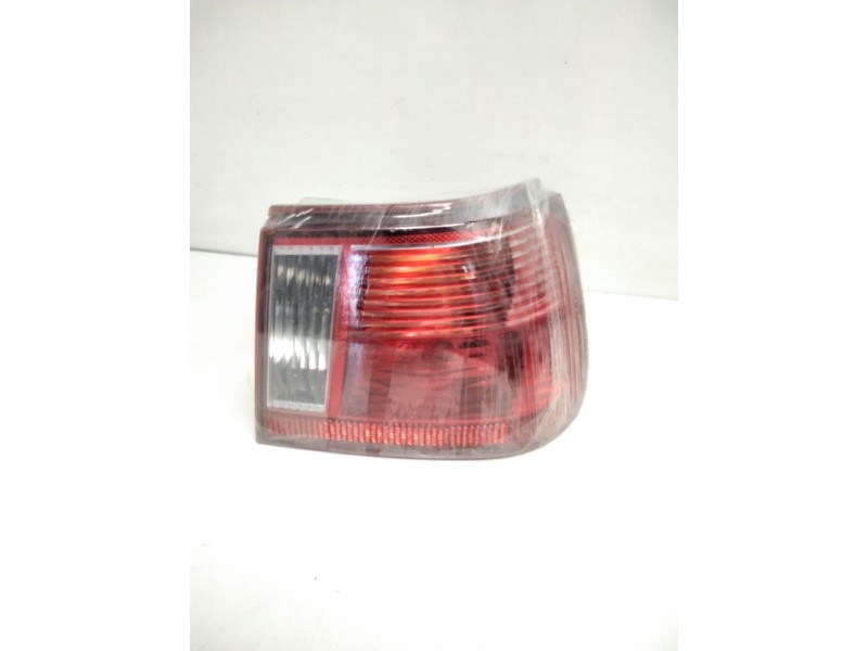 Recambio de piloto trasero derecho para seat ibiza (6k1) select referencia OEM IAM 6K6945112G 6K6945256C 