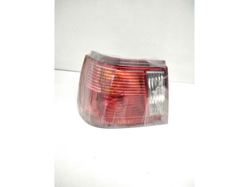 Recambio de piloto trasero izquierdo para seat ibiza (6k1) stella referencia OEM IAM 6K6945111G 6K6945095J 